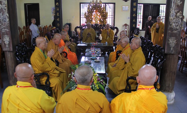 Cung thỉnh chư tôn đức chứng minh lễ bế mạc