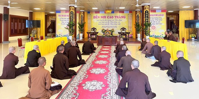 Các giới tham dự Đại giới đàn Nghệ Tĩnh năm 2023 nghe sinh hoạt nội quy Các giới tham dự Đại giới đàn Nghệ Tĩnh năm 2023 nghe sinh hoạt nội quy