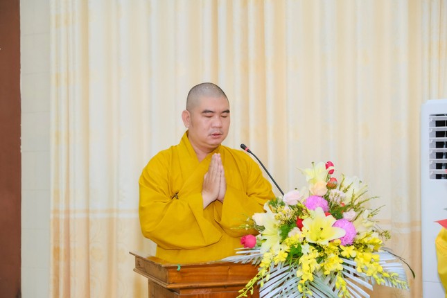 Đại đức Thích Nguyên Nguyệt công bố quyết định chuẩn y nhân sự Ban Hướng dẫn Phật tử tỉnh Bình Thuận, nhiệm kỳ IX Đại đức Thích Nguyên Nguyệt công bố quyết định chuẩn y nhân sự Ban Hướng dẫn Phật tử tỉnh Bình Thuận, nhiệm kỳ IX