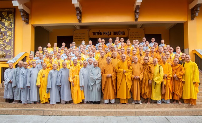 An Giang hiện có 1.311 Tăng Ni các truyền thống Bắc tông, Nam tông Khmer, Hệ phái Khất sĩ; Phật giáo là tôn giáo có đông tín đồ nhất tại tỉnh nhà An Giang hiện có 1.311 Tăng Ni các truyền thống Bắc tông, Nam tông Khmer, Hệ phái Khất sĩ; Phật giáo là tôn giáo có đông tín đồ nhất tại tỉnh nhà