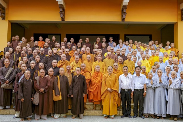 Chụp ảnh lưu niệm Chụp ảnh lưu niệm