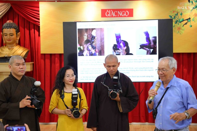 Giảng dạy về cách chụp hình với đèn flash