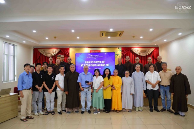 Chụp hình lưu niệm