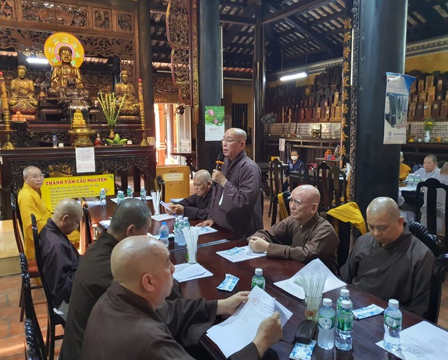 Thượng tọa Thích Đạt Đức phát biểu khai mạc phiên họp Thượng tọa Thích Đạt Đức phát biểu khai mạc phiên họp