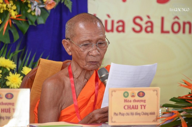 Trưởng lão Hòa thượng Chau Ty ban đạo từ Trưởng lão Hòa thượng Chau Ty ban đạo từ