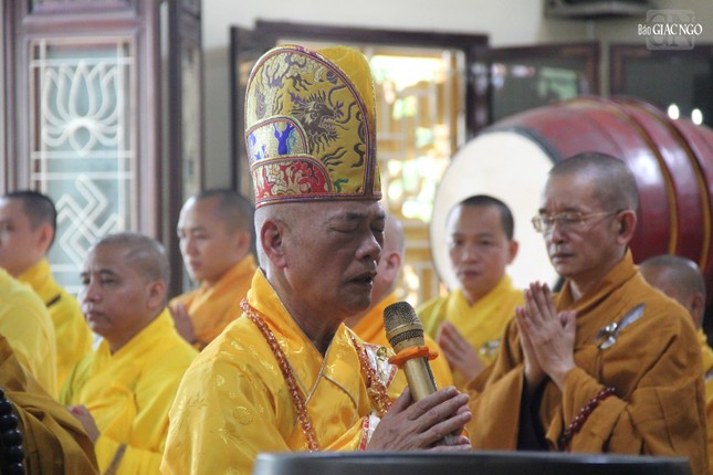 Hòa thượng Thích Giác Đạo, đương vi sám chủ