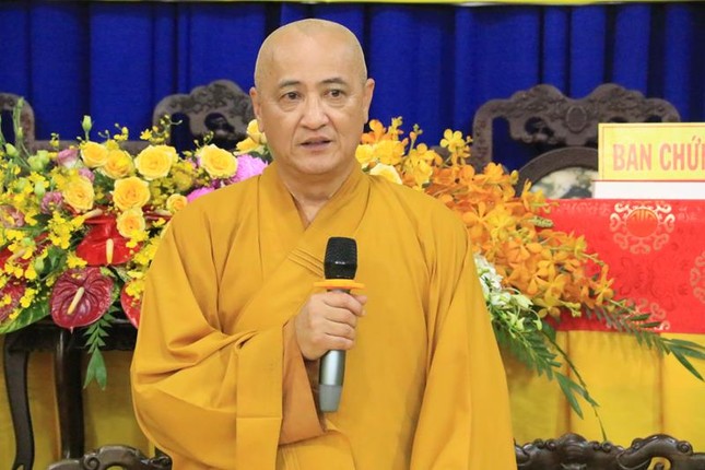 Hòa thượng Thích Huệ Thông lắng nghe, giải đáp thắc mắc của các học viên Hòa thượng Thích Huệ Thông lắng nghe, giải đáp thắc mắc của các học viên