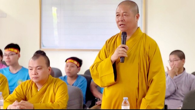 Hòa thượng Hòa thượng Thích Thọ Lạc phát biểu tại buổi gặp mặt Hòa thượng Hòa thượng Thích Thọ Lạc phát biểu tại buổi gặp mặt