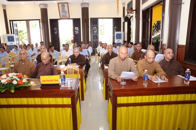 Chư tôn đức Tăng tham dự