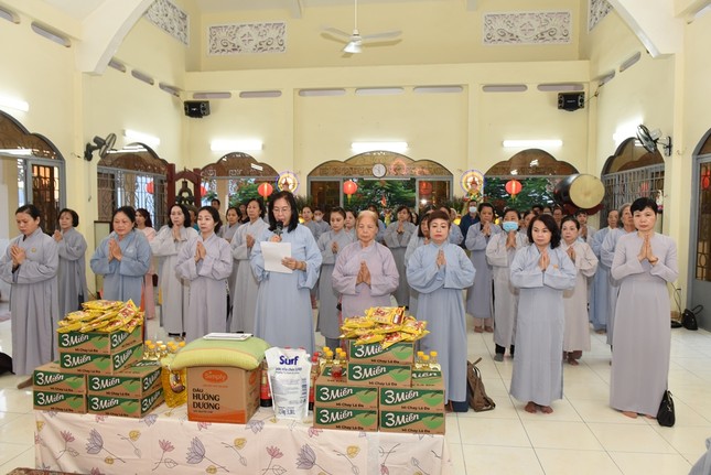 Đại diện Phật tử tác bạch cúng dường Đại diện Phật tử tác bạch cúng dường