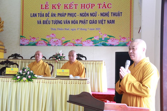 Hòa thượng Thích Thọ Lạc phát biểu