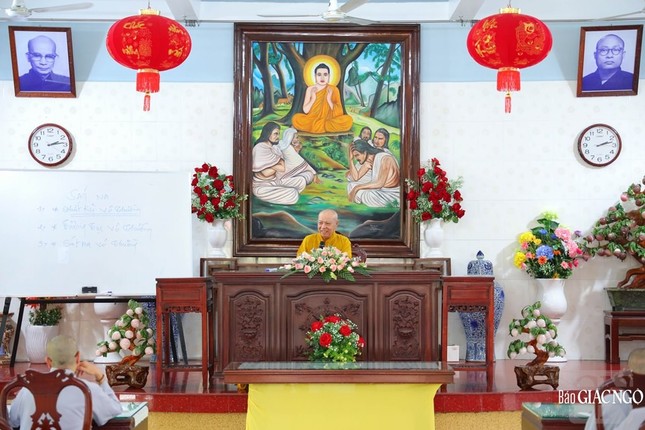 Hòa thượng Thích Nhật Hỷ, Trưởng ban Hoằng pháp GHPGVN TP.HCM về hạ trường giảng dạy mỗi tuần cho chư hành giả Ni