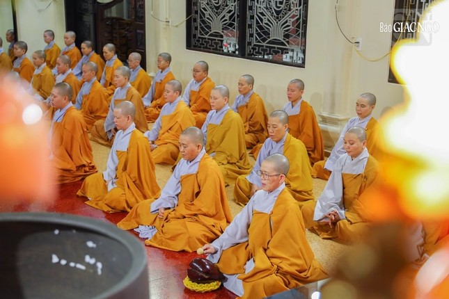 Thực hành thiền Tứ niệm xứ để trau dồi năng lực nội tâm, vững vàng trong chánh niệm