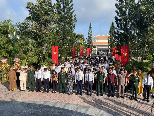 Phút mặc niệm Phút mặc niệm