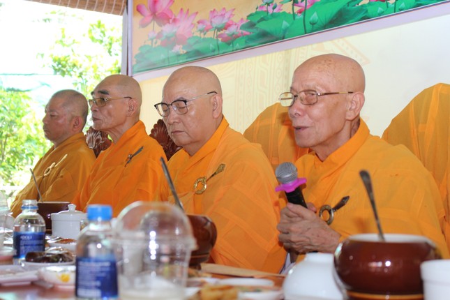 Hòa Thượng Thích Minh Trí ban đạo từ