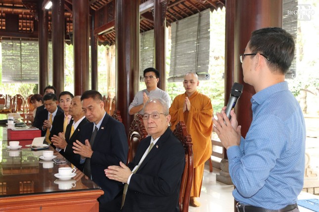 Phái đoàn Hội Liên hữu Phật giáo Thế giới tại thiền viện Thường Chiếu