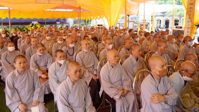 Chư Ni tham dự lễ Chư Ni tham dự lễ