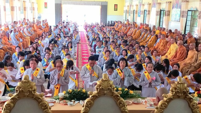 Đại diện Phật tử tác bạch Đại diện Phật tử tác bạch