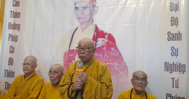 Trưởng lão Hòa thượng Thích Như Tín ban đạo từ Trưởng lão Hòa thượng Thích Như Tín ban đạo từ