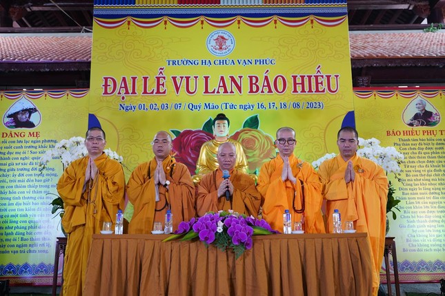 Niệm Phật cầu gia hộ