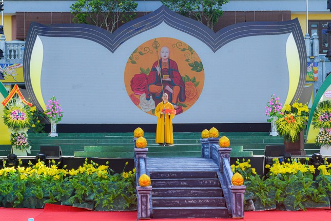 Hòa thượng Thích Thọ Lạc phát biểu khai mạc