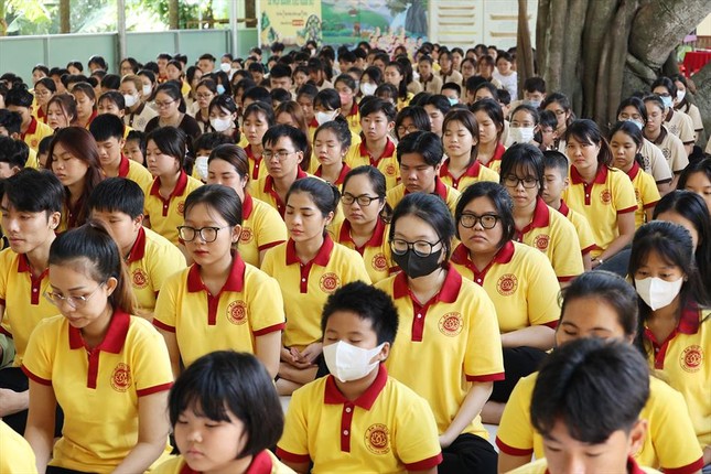 Các bạn trẻ tham dự khóa tu