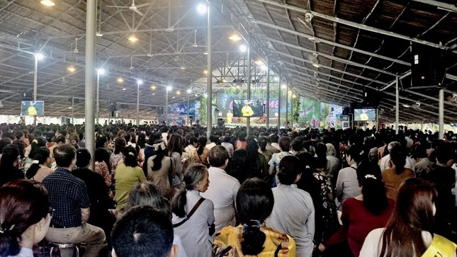 Quang cảnh buổi lễ Quang cảnh buổi lễ