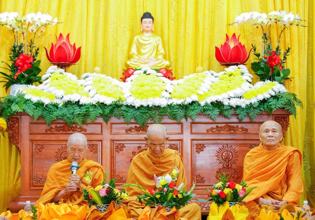 Hòa thượng Thích Giác Ngộ ban đạo từ