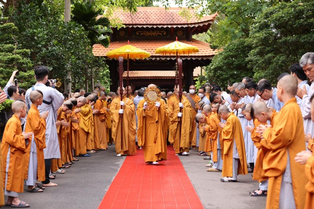 Cung đón Đại lão Hòa thượng Thích Thanh Từ