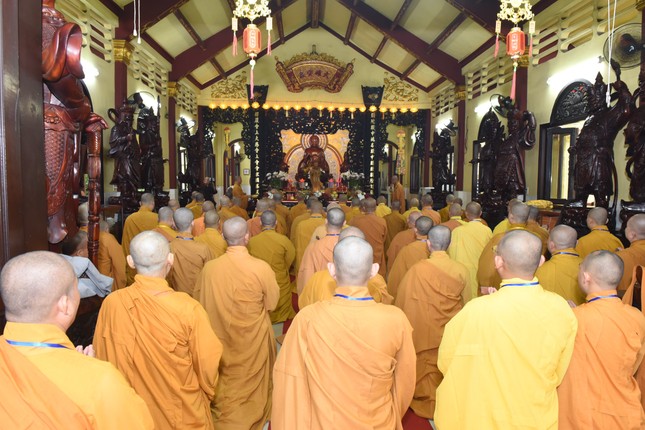 Quang cảnh buổi lễ Tự tứ của chư Tăng tại chùa Bửu Liên Quang cảnh buổi lễ Tự tứ của chư Tăng tại chùa Bửu Liên