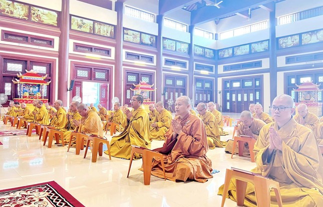 Chư Tăng an cư tại trường hạ chùa Diệc