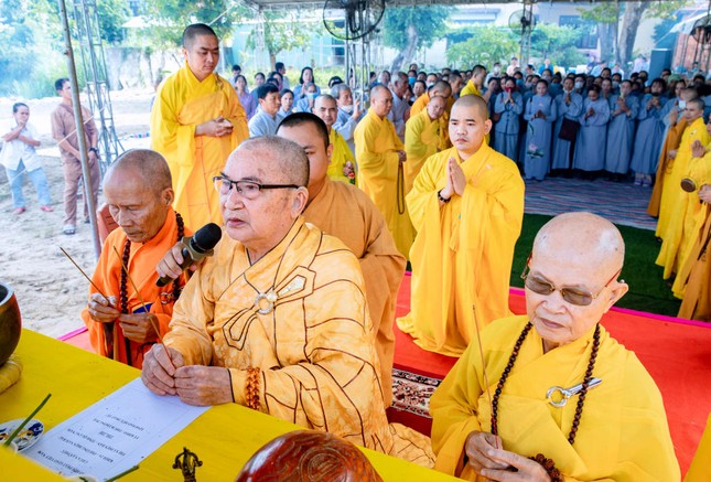 Niêm hương bạch Phật Niêm hương bạch Phật