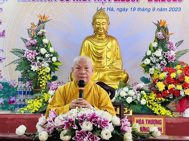 Hòa thượng Chủ tịch Hội đồng Trị sự ban đạo từ Hòa thượng Chủ tịch Hội đồng Trị sự ban đạo từ