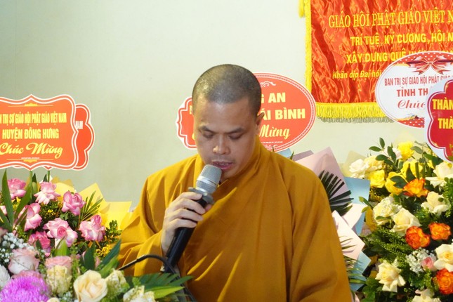 Đại đức Thích Thanh Ân đọc báo cáo Đại đức Thích Thanh Ân đọc báo cáo