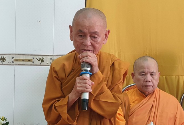 Ni trưởng Thích nữ Gương Liên ban huấn từ Ni trưởng Thích nữ Gương Liên ban huấn từ