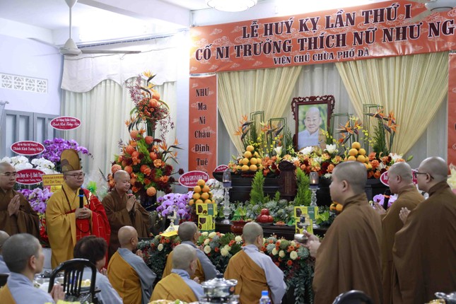 Cung tiến Giác linh Ni trưởng Thích nữ Như Ngọc Cung tiến Giác linh Ni trưởng Thích nữ Như Ngọc