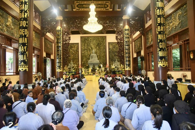 Quang cảnh buổi lễ Quang cảnh buổi lễ