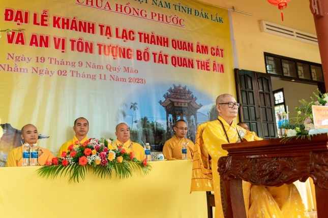 Chư tôn đức chứng minh buổi lễ Chư tôn đức chứng minh buổi lễ