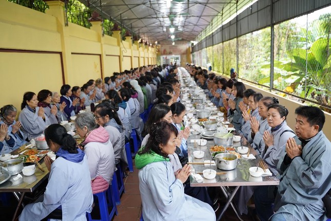 Đại chúng cúng Quá đường