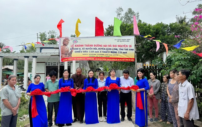 Cắt băng khánh thành đường đal tại xã Huyền Hội, H.Càng Long, Trà Vinh Cắt băng khánh thành đường đal tại xã Huyền Hội, H.Càng Long, Trà Vinh