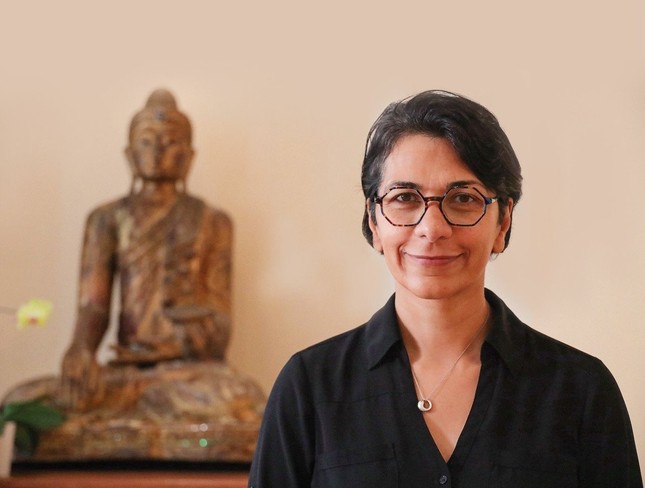 Tác giả Nikki Mirghafori Tác giả Nikki Mirghafori