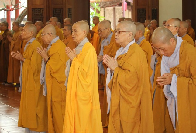 Chư Ni tham dự lễ tưởng niệm