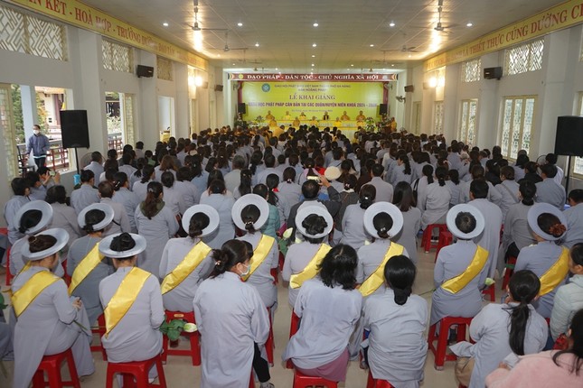 Quang cảnh buổi lễ Quang cảnh buổi lễ