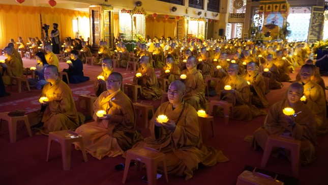 Dâng đăng cầu nguyện