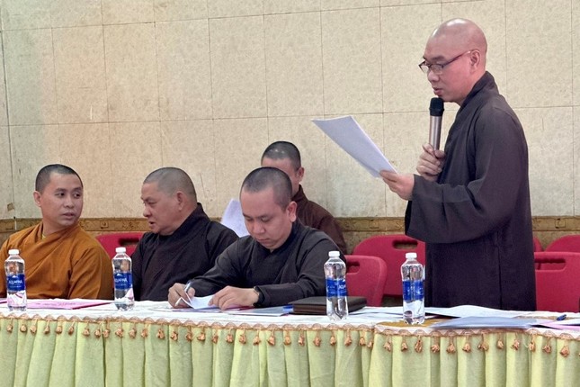 Đại đức Thích Giác Nghiêm báo cáo thu chi