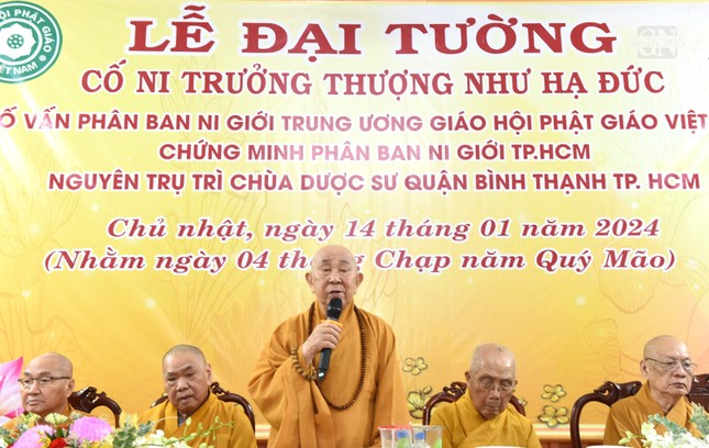 Trưởng lão Hòa thượng Thích Như Tín ban đạo từ Trưởng lão Hòa thượng Thích Như Tín ban đạo từ