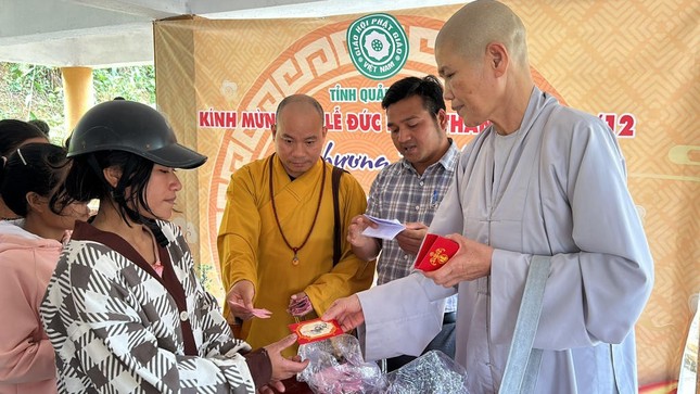 San sẻ yêu thương nhân dịp Tết Giáp Thìn 2024 sắp đến San sẻ yêu thương nhân dịp Tết Giáp Thìn 2024 sắp đến