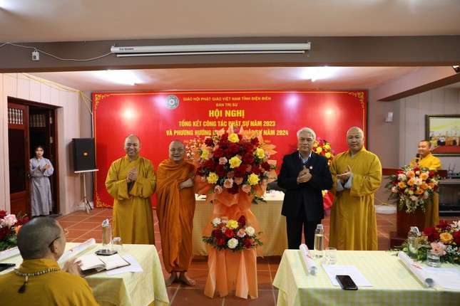 Ủy ban MTTQVN tỉnh Điện Biên chúc mừng Ban Trị sự GHPGVN tỉnh Điện Biên