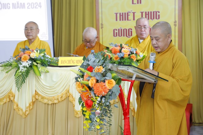 Thượng tọa Thích Từ Trí phát biểu cảm tạ Thượng tọa Thích Từ Trí phát biểu cảm tạ