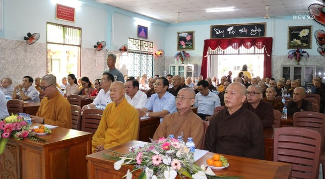 Chư tôn đức, đại biểu tham dự hội nghị Chư tôn đức, đại biểu tham dự hội nghị